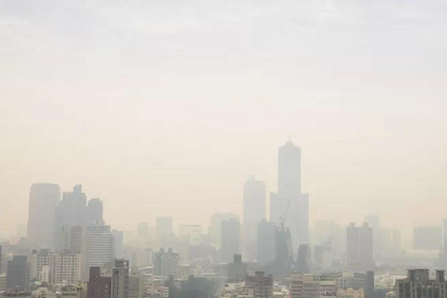 秋高氣燥，警惕“三手煙”！空氣凈化除濕機
